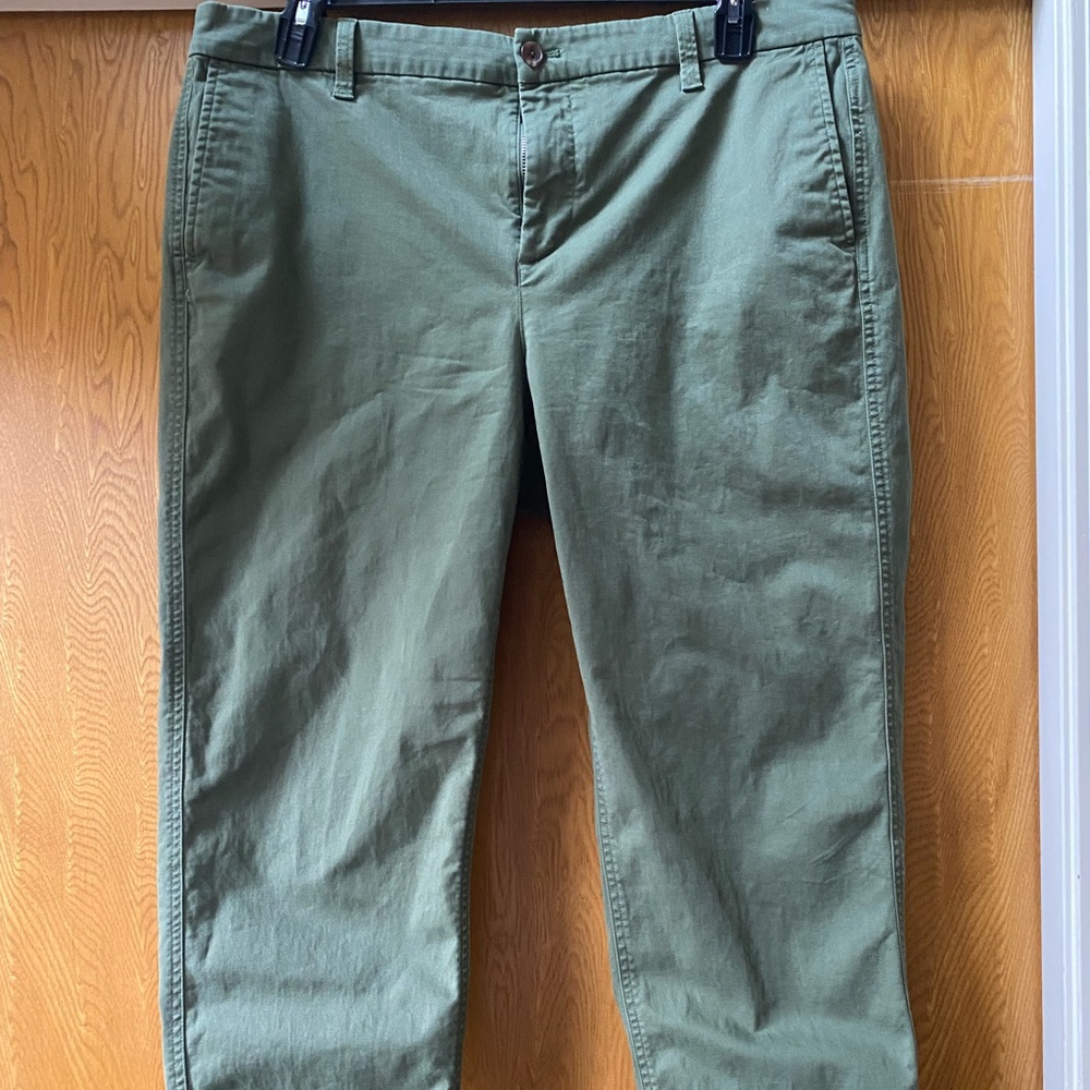 J. Crew High-rise Girlfriend Chino pants. Size 16. - Picture 2 of 4